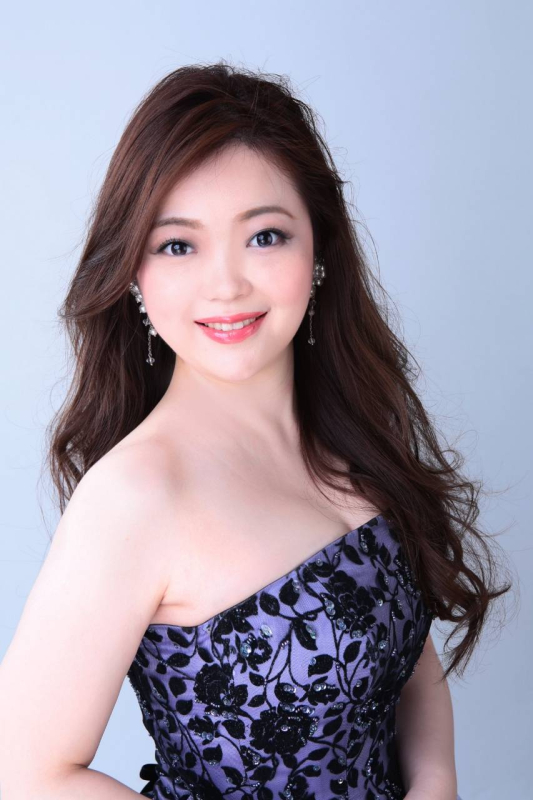 真野 綾子
